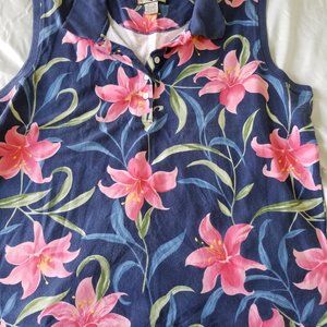 Ladies sleeveless golf shirt